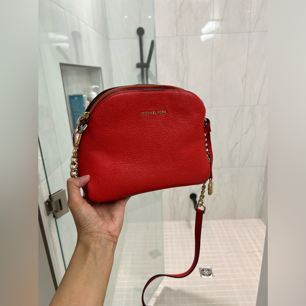 Michael Kors Medium Dome Messenger Crossbody